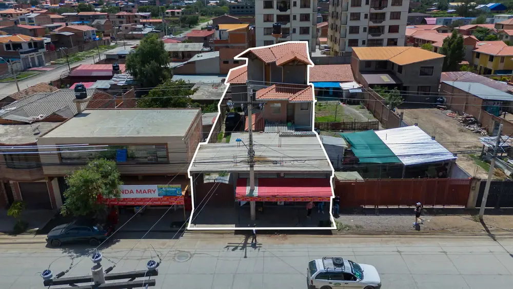 Foto 16 de Casa Comercial en Venta Sobre Av. Maximiliano Kolbe – Quintanilla