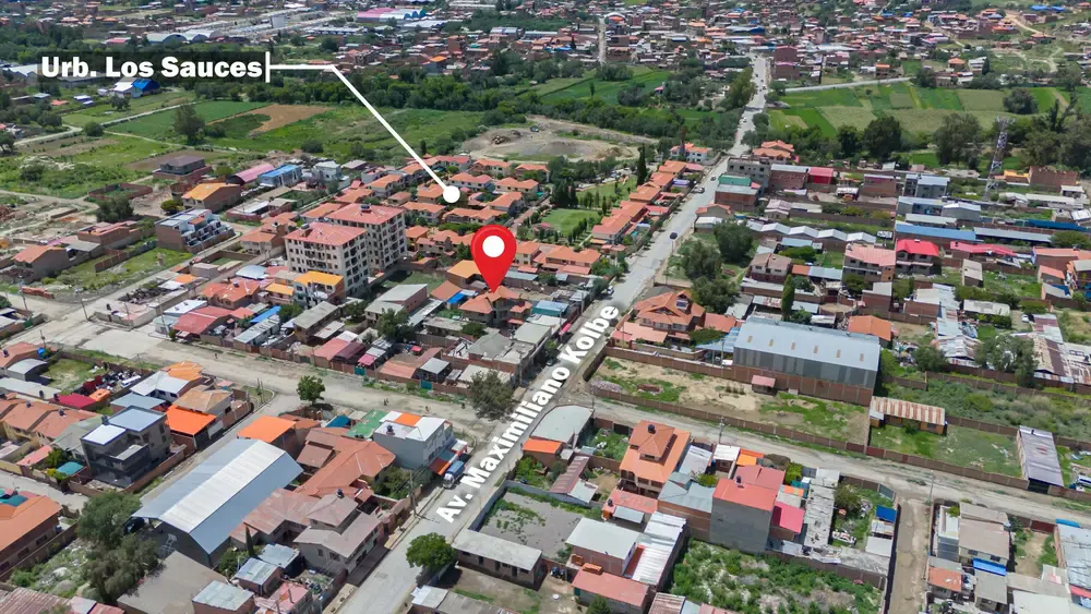 Foto 13 de Casa Comercial en Venta Sobre Av. Maximiliano Kolbe – Quintanilla