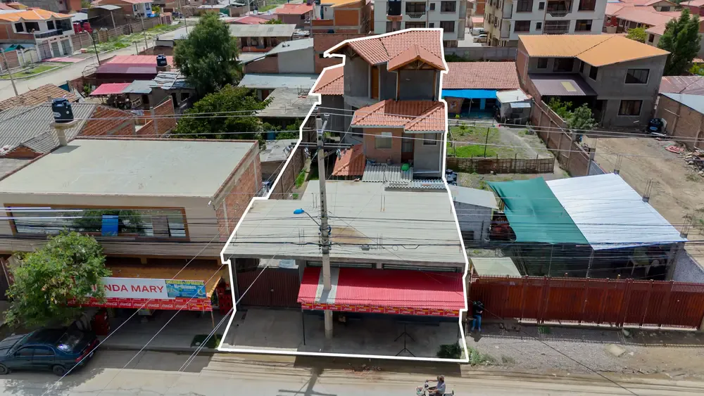 Foto 2 de Casa Comercial en Venta Sobre Av. Maximiliano Kolbe – Quintanilla