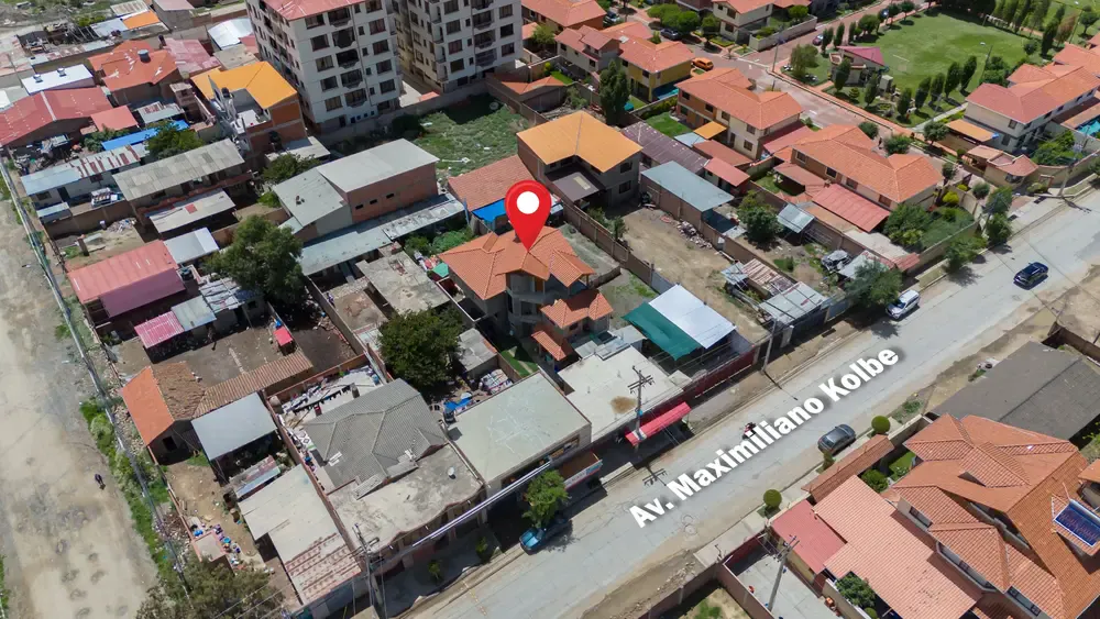 Foto 1 de Casa Comercial en Venta Sobre Av. Maximiliano Kolbe – Quintanilla