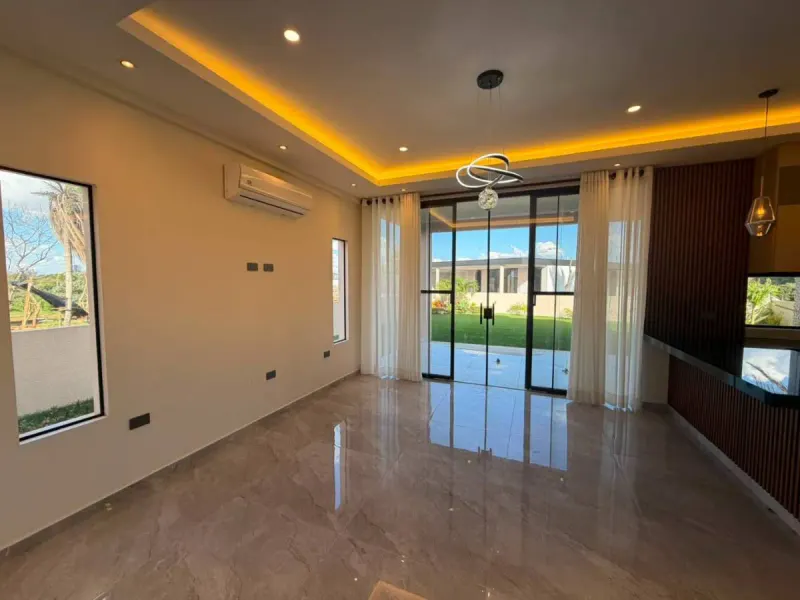 Foto 6 de Casa a estrenar en alquiler en Florida 2