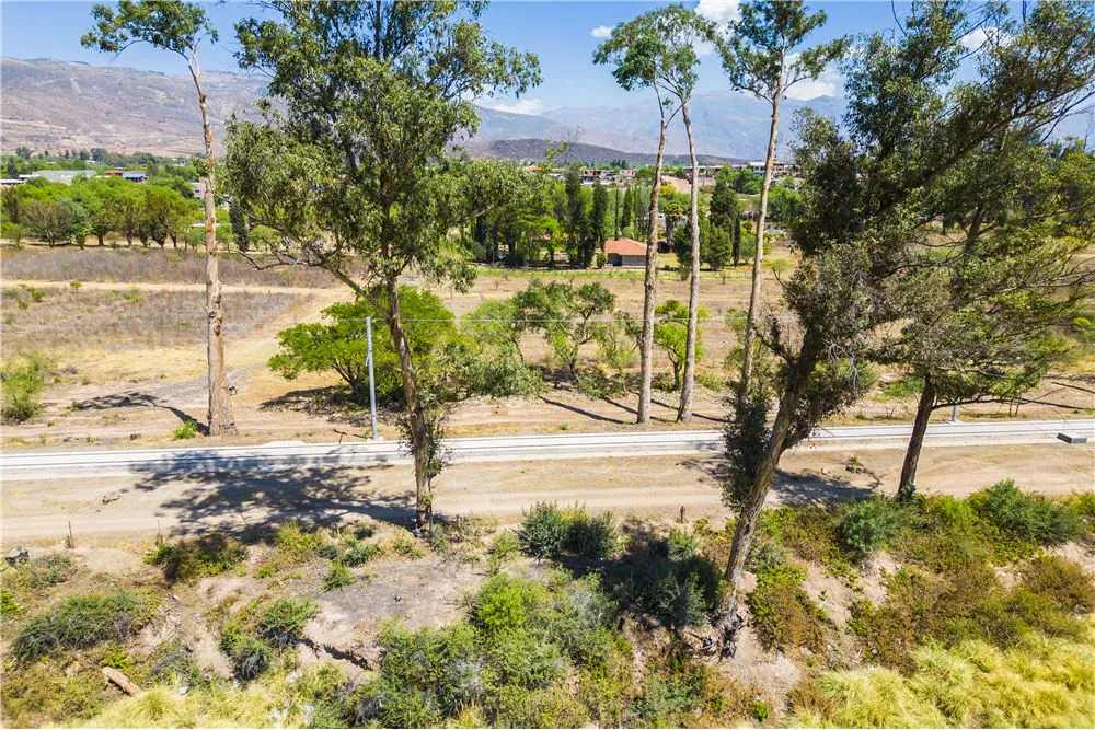 Foto 4 de Lote de Terreno en Venta en Esquina en Suticollo