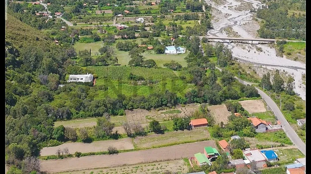 Foto 3 de Se Vende Propiedad de 3 Hectáreas en Tarija Sobre Carretera (Erquis Ceibal)