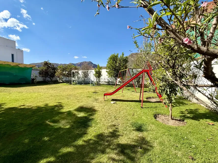Foto 5 de 🌿🏡 Residencia en Venta – Carreras, Mecapaca
