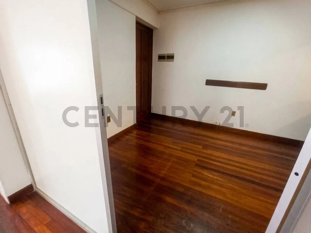 Foto 6 de Amplias Oficinas en Alquiler – Excelente Ubicacion Centrica