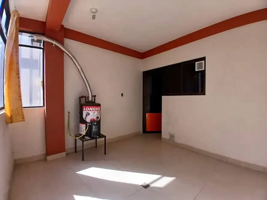 Foto 10 de Local comercial en alquiler de 320 m² con parqueo en calle La Plata, Oruro
