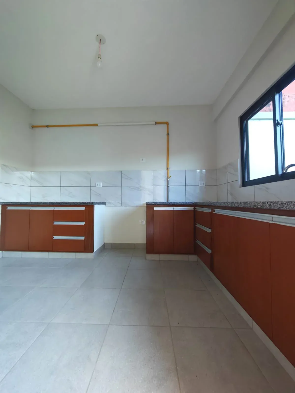 Foto 4 de Casa en Alquiler Km 14 Doble Via La Guardia