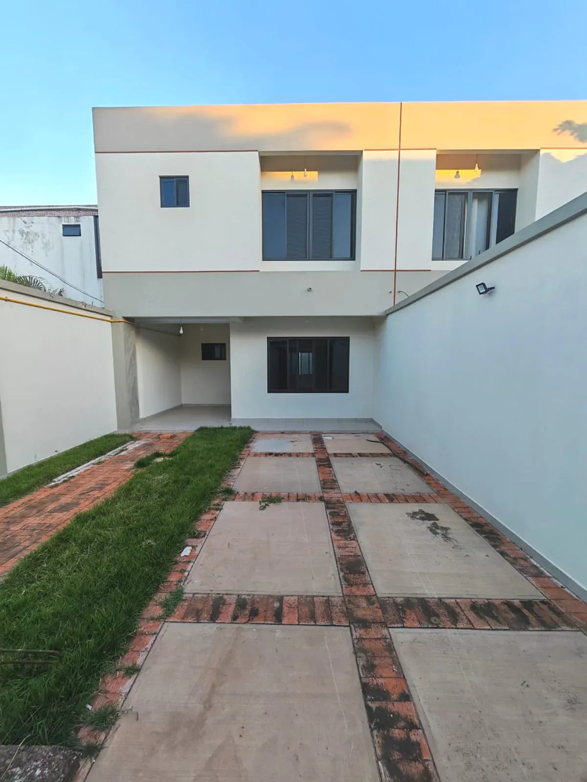 Foto 2 de Casa en Alquiler Km 14 Doble Via La Guardia