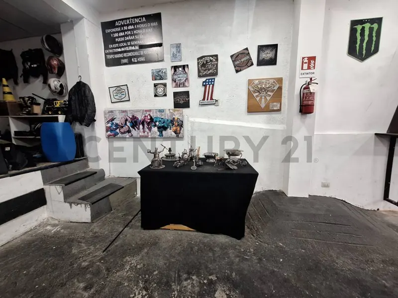 Foto 14 de Local Comercial en Alto Obrajes | Espacio Multifuncional y Versátil