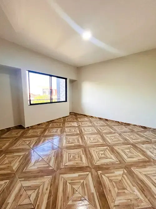 Foto 7 de Casa en Alquiler con 5 Habitaciones - Urb. La Solución Final Av. Moscú