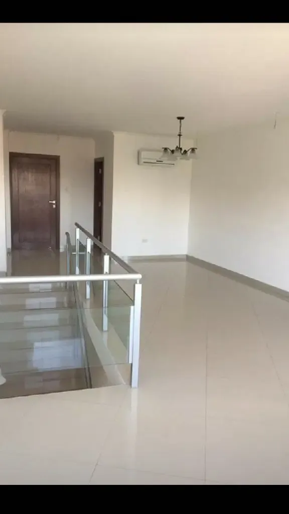 Foto 4 de Departamento en Anticrético casí a estrenar