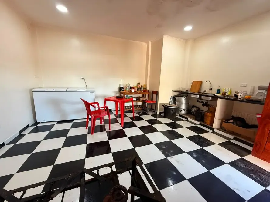 Foto 9 de Casa Comer+Billar+9 cuartos+ tinglado en Venta!