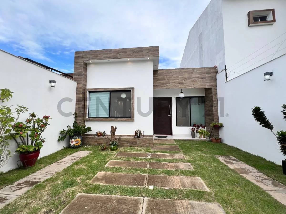 Foto 1 de Casa en Venta | Zona Norte Ub. Vallecito | Prolongación Av. Beni