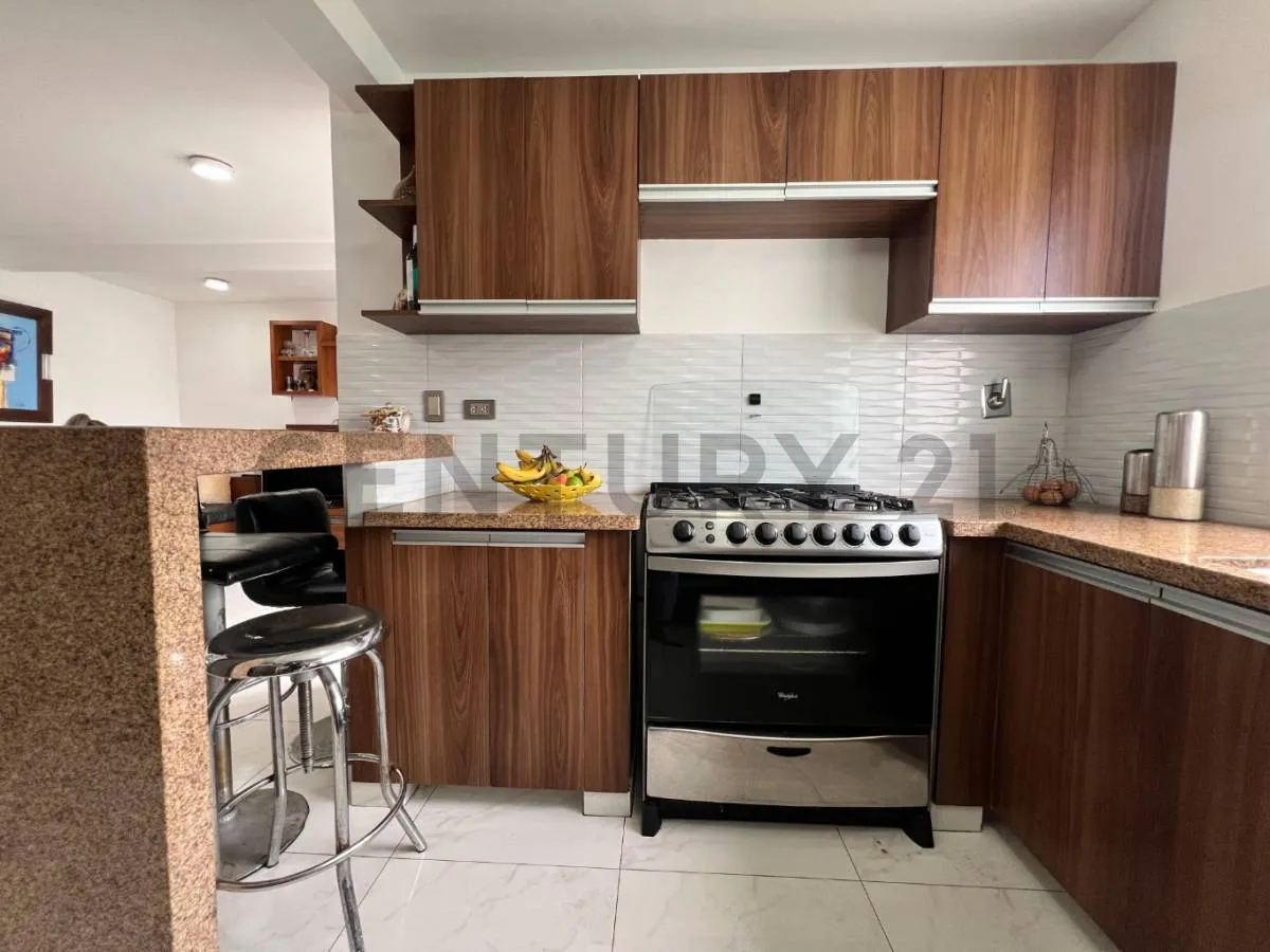 Foto 5 de Casa en Venta | Zona Norte Ub. Vallecito | Prolongación Av. Beni