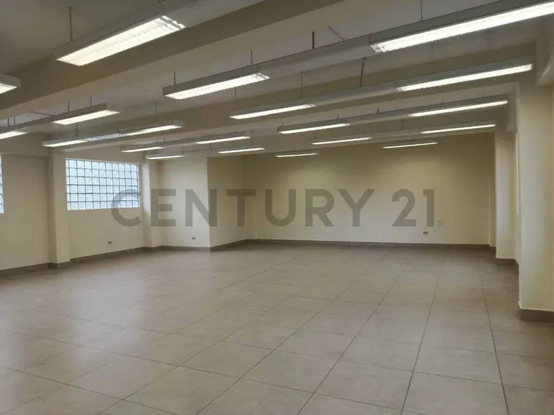 Foto 6 de Oficina en Alquiler | Edificio Dante – Ubicada sobre la Av. Mariscal Santa Cruz