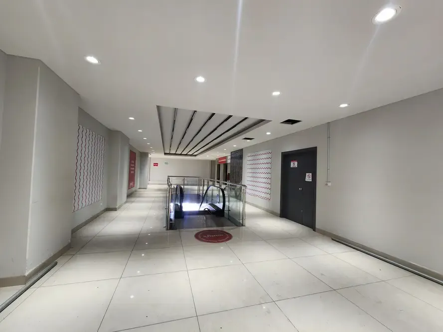 Foto 10 de ¡¡Local Comercial en Alquiler, Av. Montenegro!!