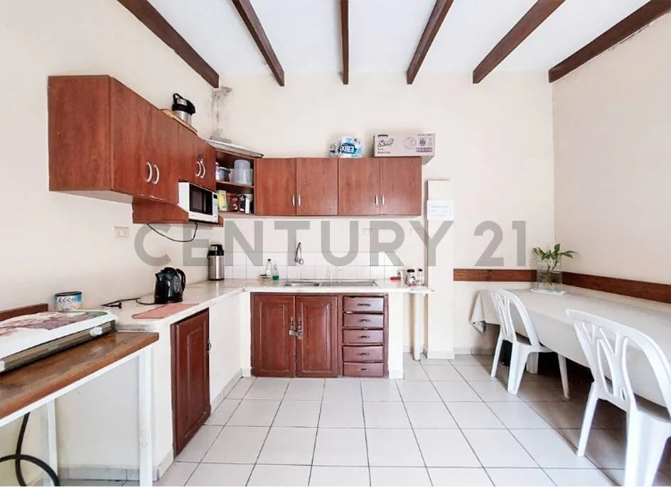 Foto 12 de Venta Showroom y Tinglado+Local Comercial + Oficinas,Av Roca Coronado y 4to An