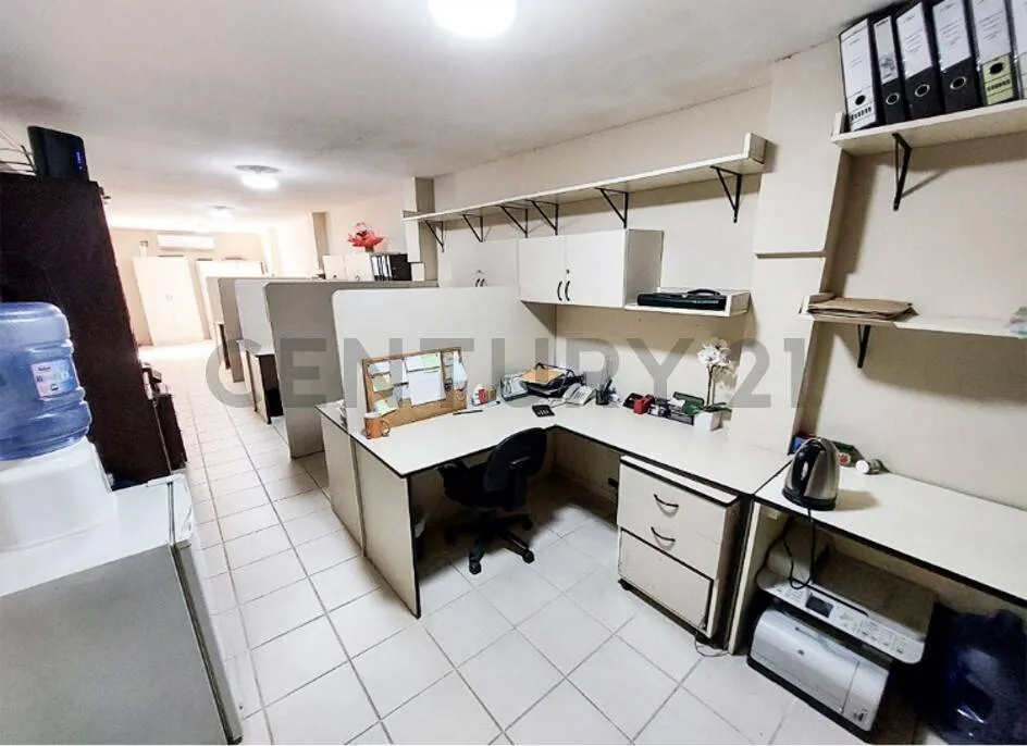 Foto 8 de Venta Showroom y Tinglado+Local Comercial + Oficinas,Av Roca Coronado y 4to An