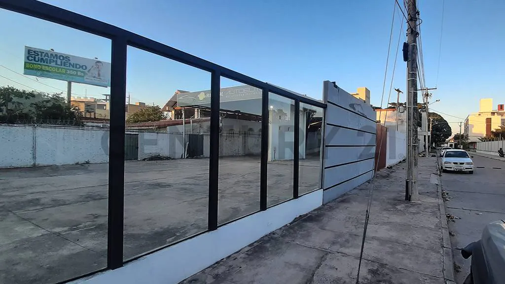 Foto 19 de Venta Showroom y Tinglado+Local Comercial + Oficinas,Av Roca Coronado y 4to An