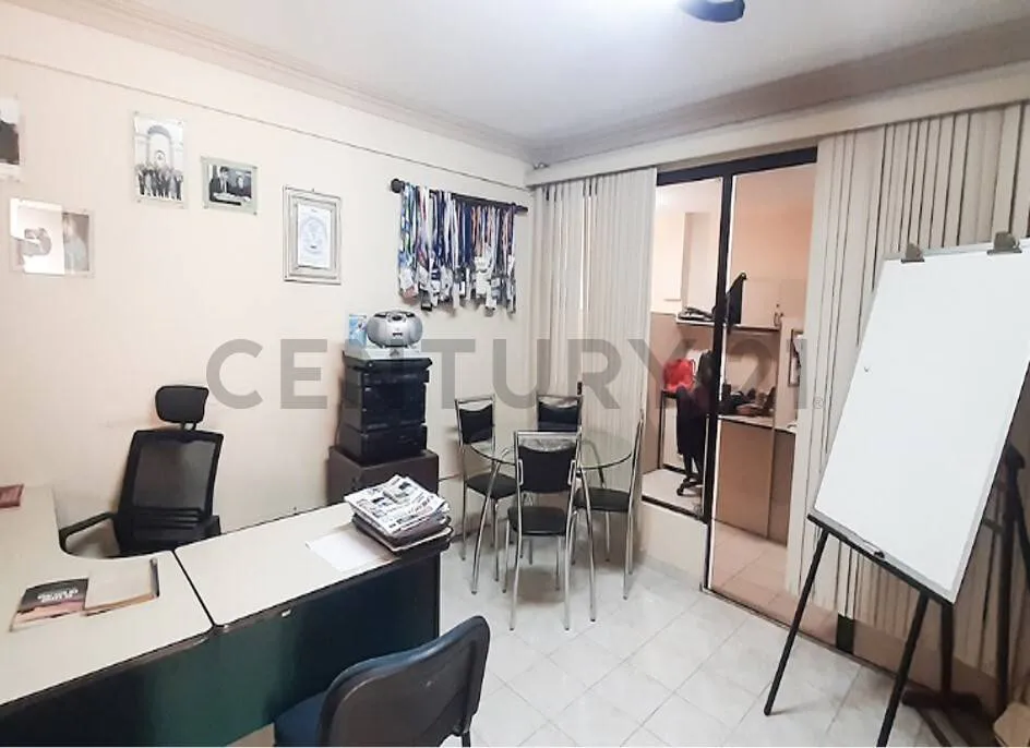 Foto 7 de Venta Showroom y Tinglado+Local Comercial + Oficinas,Av Roca Coronado y 4to An