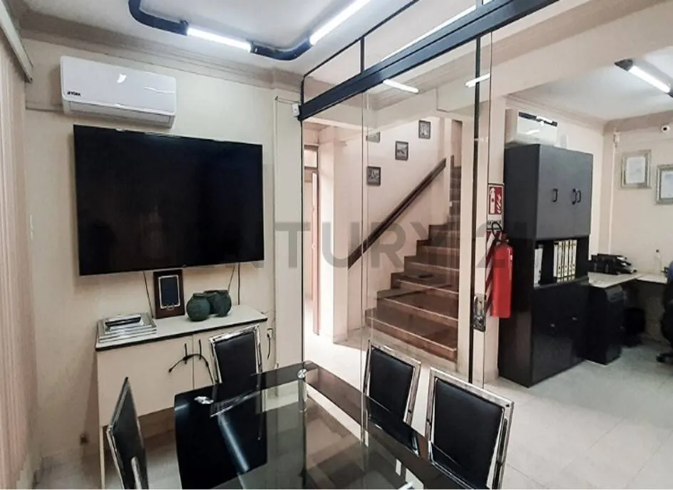 Foto 5 de Venta Showroom y Tinglado+Local Comercial + Oficinas,Av Roca Coronado y 4to An