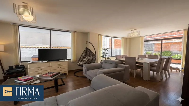 Foto 12 de Compra Esta Amplia Casa en Urbanización El Pedregal