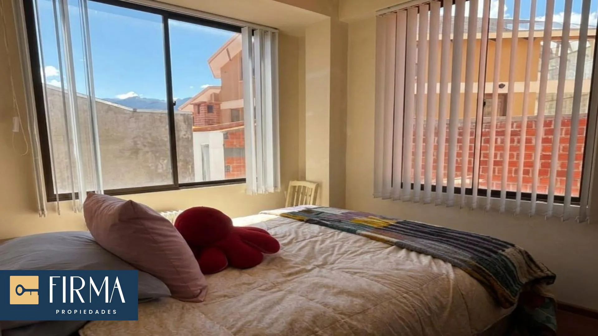 Foto 7 de Compra Esta Amplia Casa en Urbanización El Pedregal