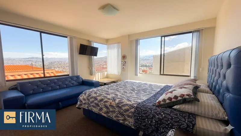 Foto 6 de Compra Esta Amplia Casa en Urbanización El Pedregal