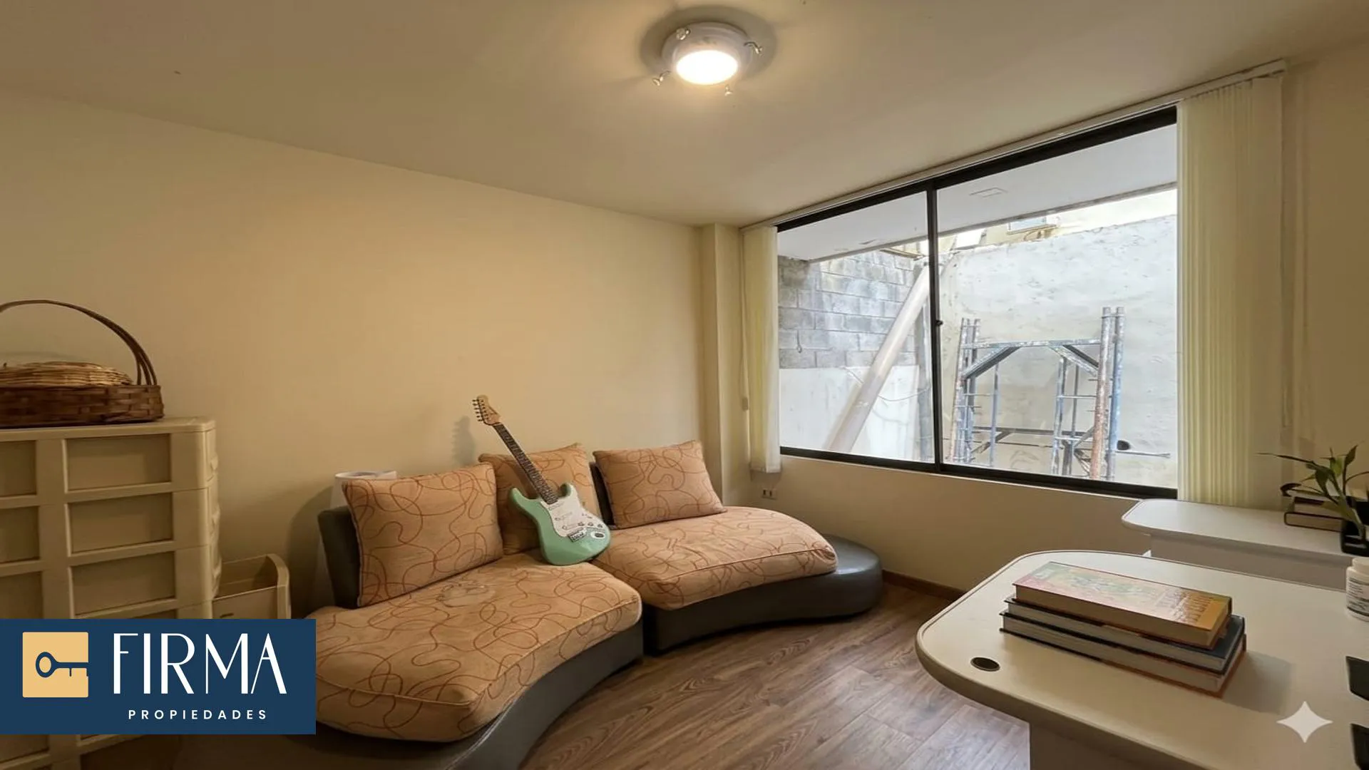 Foto 13 de Compra Esta Amplia Casa en Urbanización El Pedregal