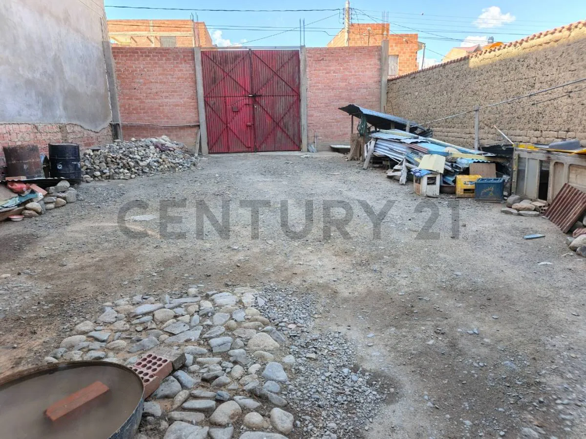 Foto 3 de Terreno en venta a 10 metros de la carretera a laja