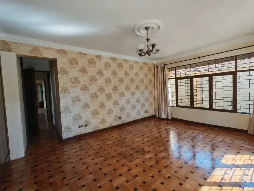 Foto 4 de Oficina Independiente en Alquiler 200m2 en Planta baja casi Av Aniceto Padilla y Av Libertador