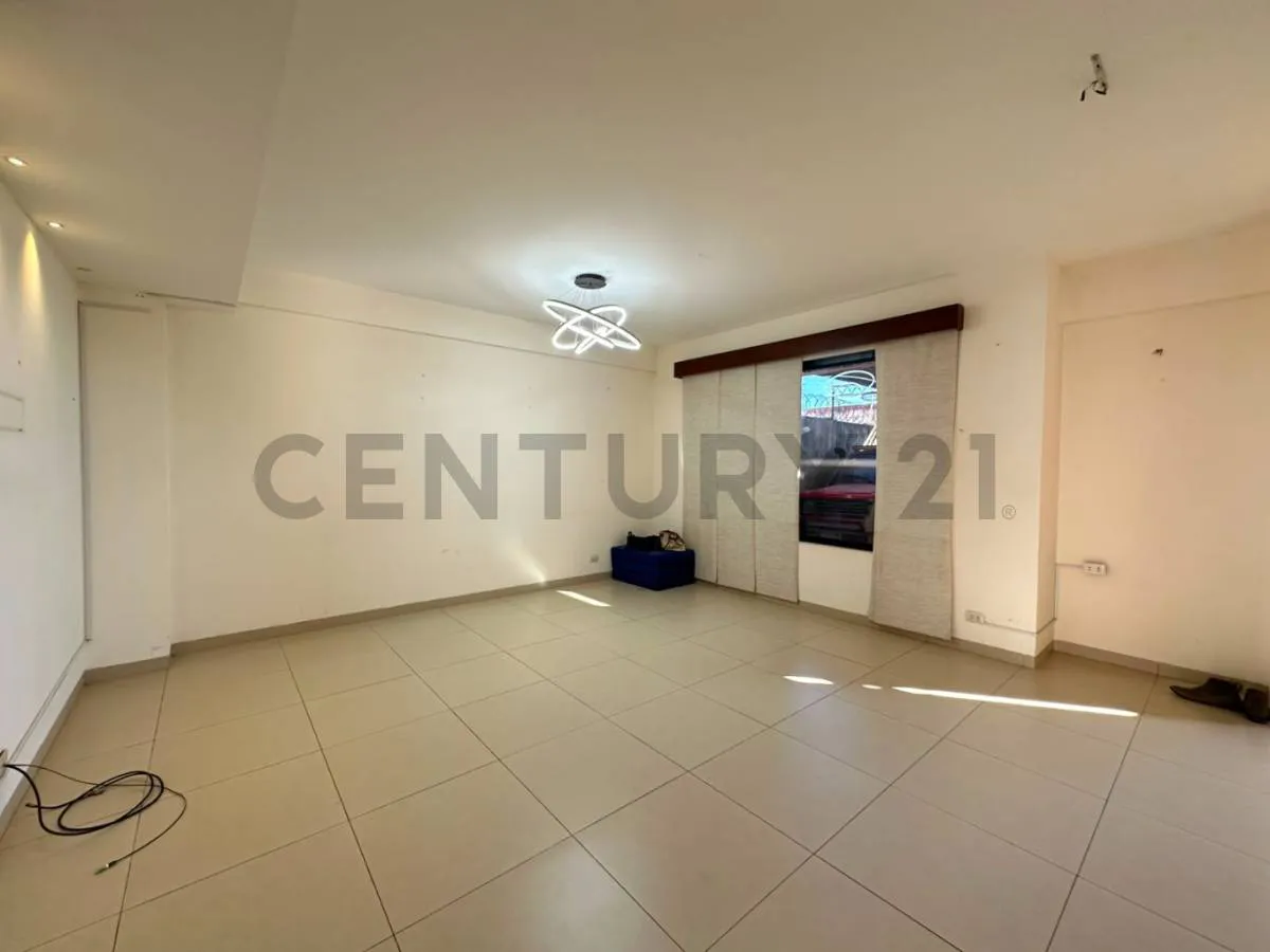 Foto 4 de Hermosa Casa en Venta