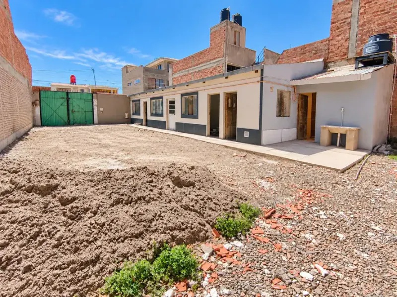 Foto 11 de Casa Independiente en Alquiler | Ideal para Negocio y Vivienda Urbanización Sierra Mier – Zona Norte de Oruro