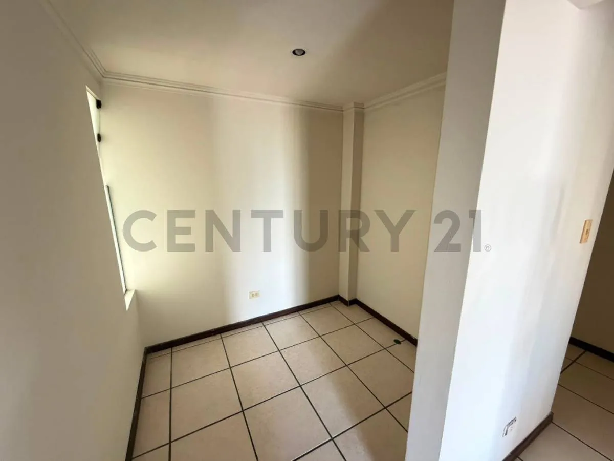 Foto 5 de Departamento EN ANTICRETICO de 200 m² en el Edificio Iguazú