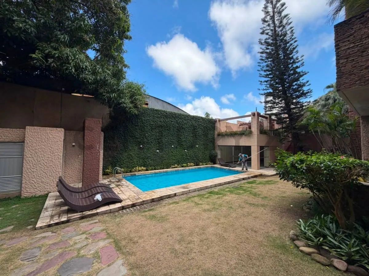 Foto 1 de Departamento EN ANTICRETICO de 200 m² en el Edificio Iguazú