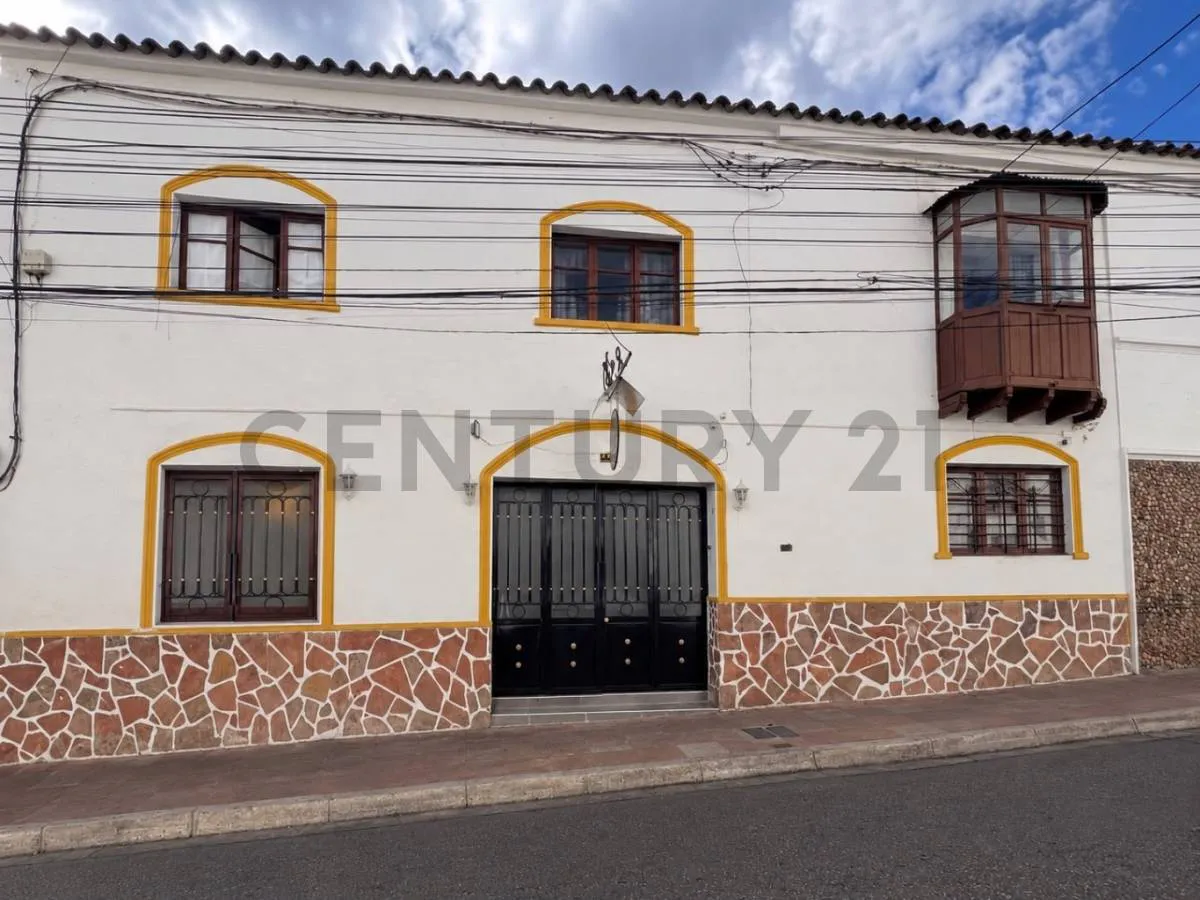 Foto 1 de Casa Comercial en Venta – Pleno Centro de Sucre