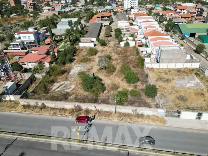 Foto 8 de Terreno en Venta Sobre Avenida Principal