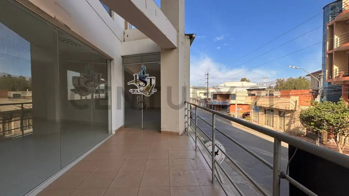 Foto 4 de ¡Local Comercial en Alquiler! – Edif. Las Torretas