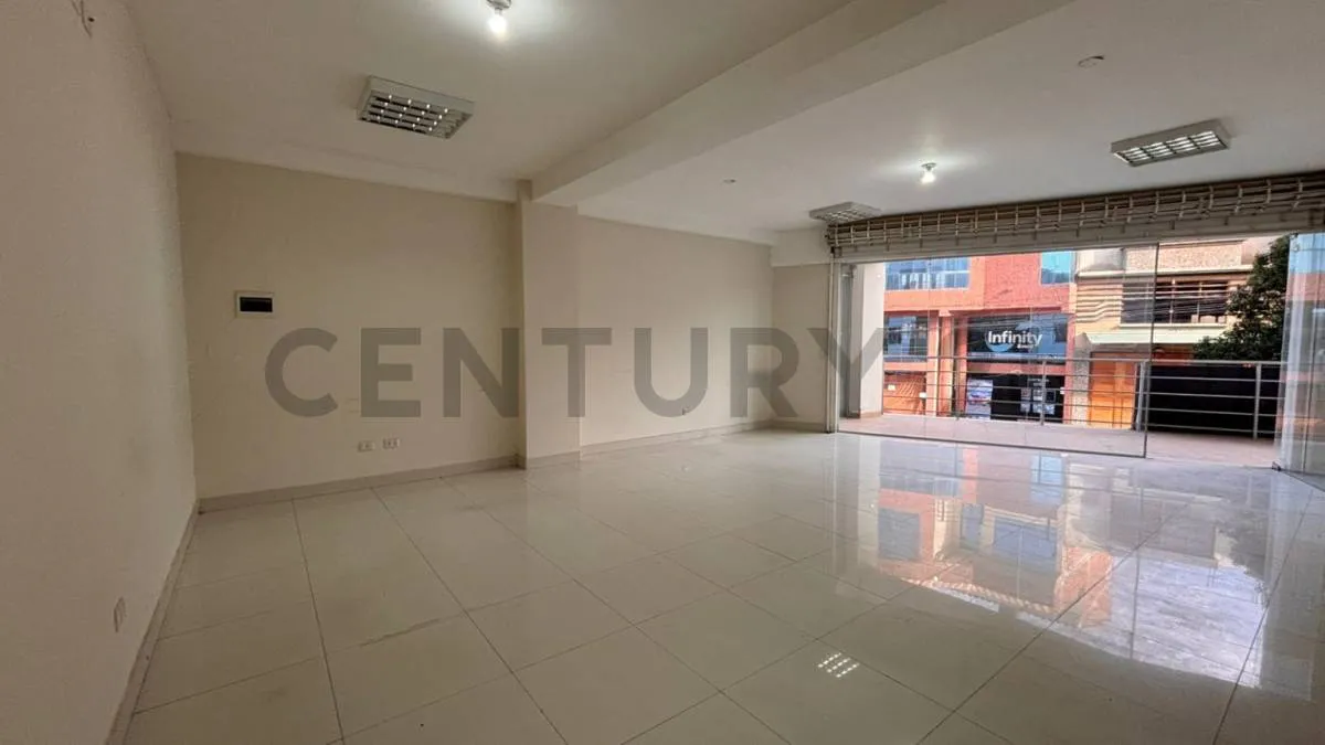 Foto 5 de ¡Local Comercial en Alquiler! – Edif. Las Torretas