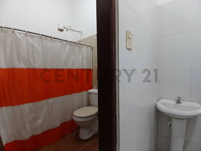 Foto 17 de En Alquiler – 2 Galpones + 3 Oficinas