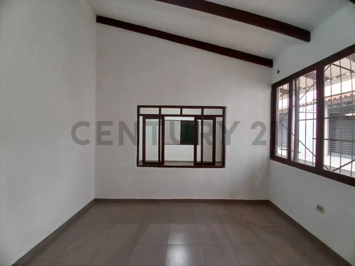 Foto 11 de En Alquiler – 2 Galpones + 3 Oficinas