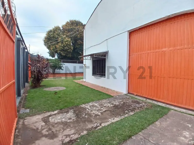 Foto 18 de En Alquiler – 2 Galpones + 3 Oficinas