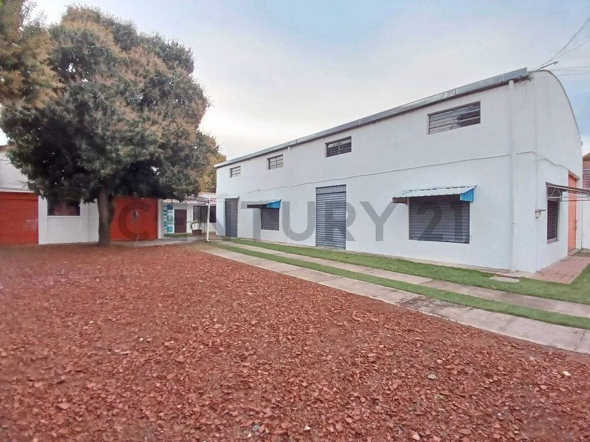 Foto 2 de En Alquiler – 2 Galpones + 3 Oficinas