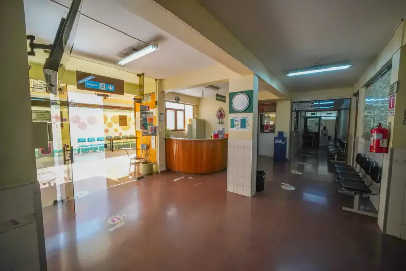 Foto 6 de 🏥 Clínica / Centro Empresarial en Alquiler – Av. Potosí | Queru Queru