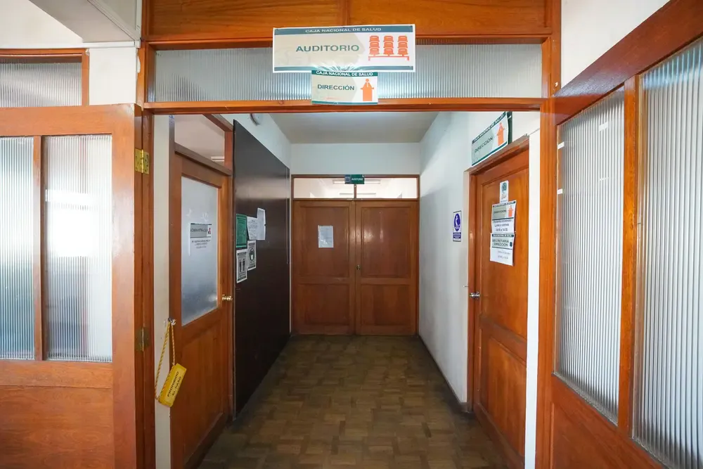 Foto 2 de 🏥 Clínica / Centro Empresarial en Alquiler – Av. Potosí | Queru Queru