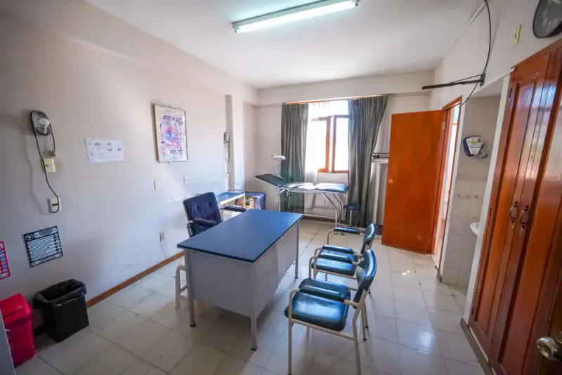 Foto 12 de 🏥 Clínica / Centro Empresarial en Alquiler – Av. Potosí | Queru Queru