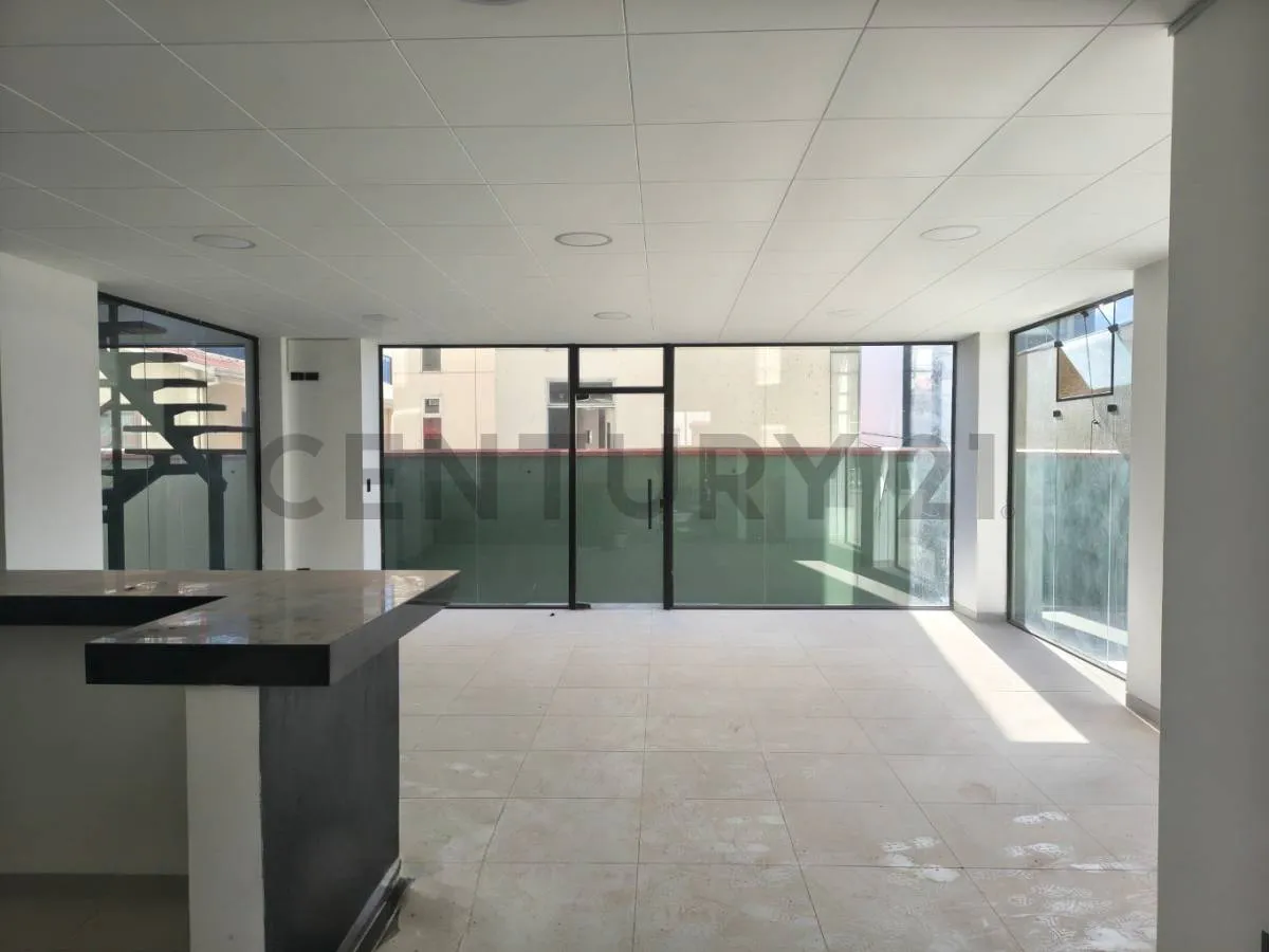 Foto 6 de Local Comercial Nuevo en Alquiler en el Corazon de San MIguel