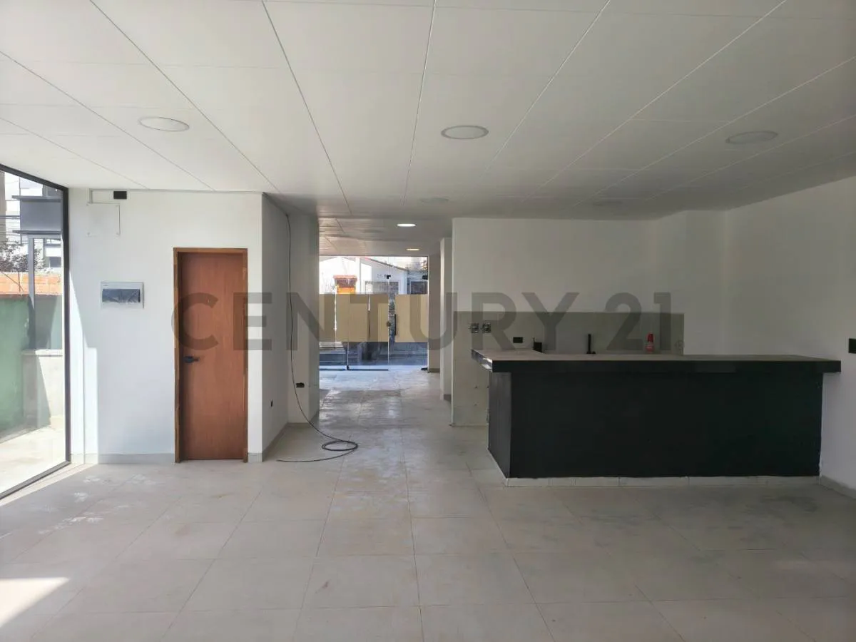 Foto 7 de Local Comercial Nuevo en Alquiler en el Corazon de San MIguel