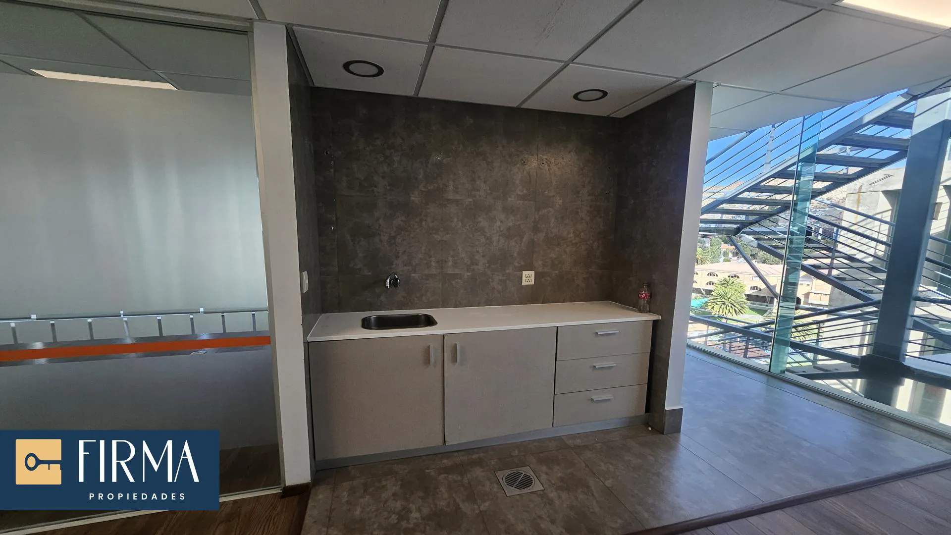 Foto 5 de Compra Tu Oficina en Edificio Exclusivo Calacoto