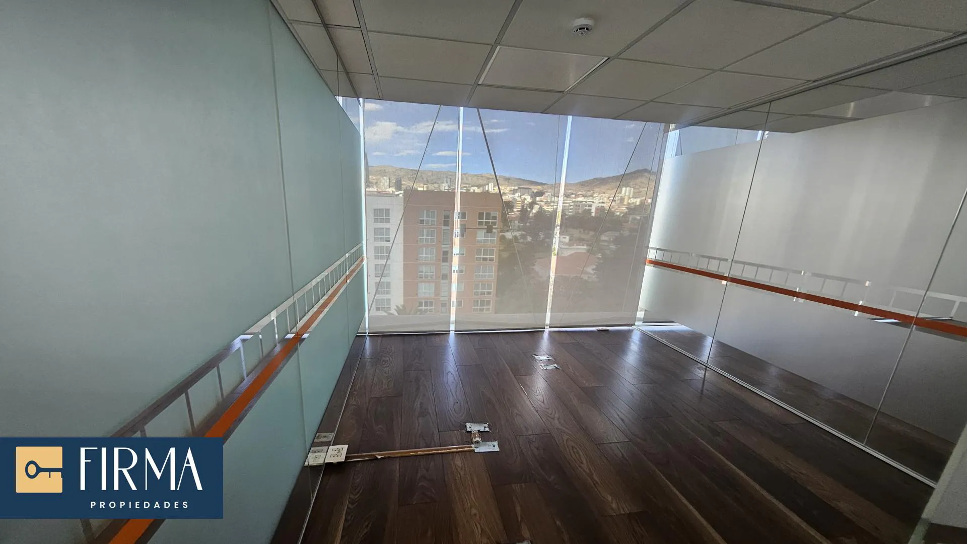 Foto 4 de Compra Tu Oficina en Edificio Exclusivo Calacoto